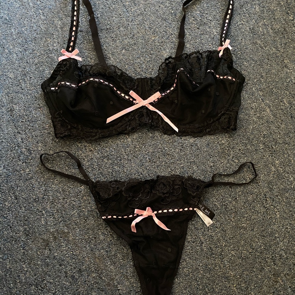New Adore Me Bra / Lingerie Set